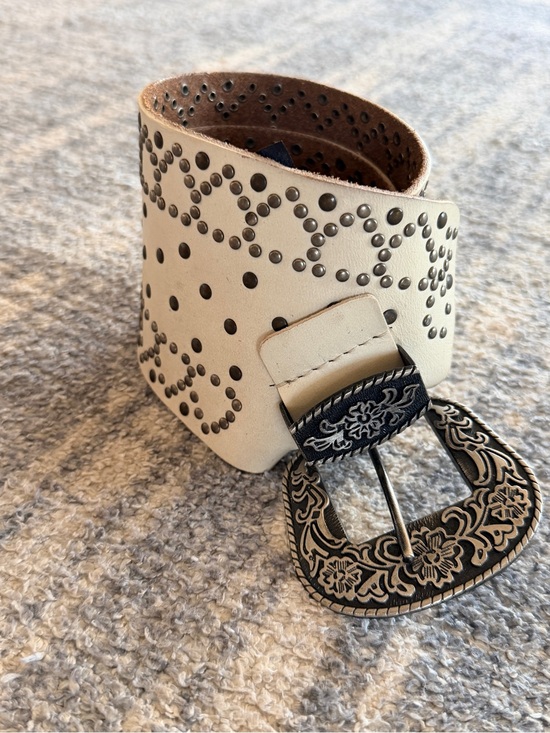 Free People Accessories - Free People Studded Cream Leather Belt with Decorative Buckle